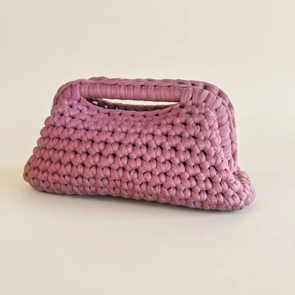 Borsa Clutch in Fettuccia all'Uncinetto
